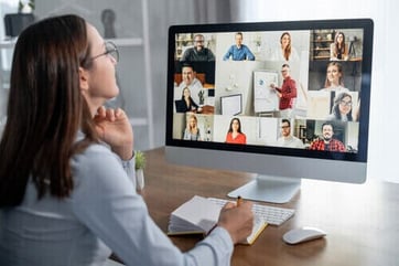 How to Manage a Remote Sales Team with Videos
